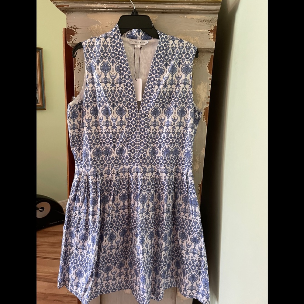 Sleeveless Blue and White Printed Midi Dress